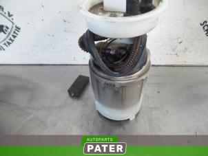 Gebruikte Opvoerpomp Skoda Octavia (1Z3) 2.0 TDI PD 16V Prijs € 21,00 Margeregeling aangeboden door Autoparts Pater