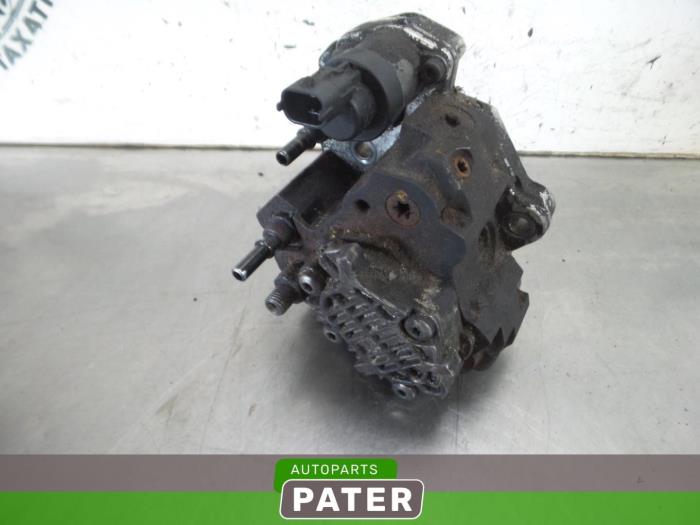 Gebruikte Dieselpomp Opel Movano Combi 2.2 DTI Prijs € 127,05 Inclusief btw aangeboden door Autoparts Pater