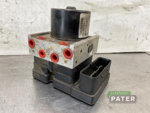 Gebruikte ABS Pomp Renault Twingo II (CN) 1.2 16V Prijs € 21,00 Margeregeling aangeboden door Autoparts Pater