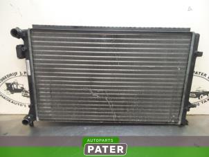 Gebruikte Radiateur Volkswagen Caddy Combi III (2KB,2KJ) 1.9 TDI Prijs € 63,53 Inclusief btw aangeboden door Autoparts Pater