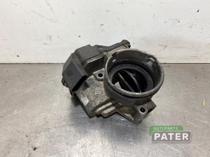 Gebruikte Gasklephuis Volkswagen Caddy Combi III (2KB,2KJ) 1.9 TDI Prijs € 31,76 Inclusief btw aangeboden door Autoparts Pater
