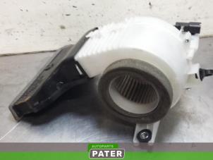 Gebruikte Chaufage Ventilatiemotor Toyota Auris Touring Sports (E18) 1.8 16V Hybrid Prijs € 26,25 Margeregeling aangeboden door Autoparts Pater