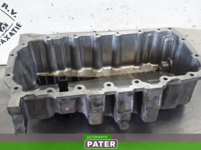 Gebruikte Carterpan Seat Leon (1P1) 1.6 TDI 16V 105 Prijs € 52,50 Margeregeling aangeboden door Autoparts Pater