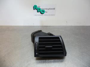 Gebruikte Luchtrooster Dashboard BMW 3-Serie Prijs € 15,00 Margeregeling aangeboden door Autodemontagebedrijf Otte