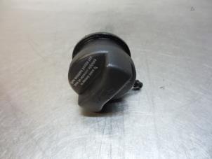 Gebruikte Oliedop Volkswagen Lupo (6X1) 1.4 16V 75 Prijs € 10,00 Margeregeling aangeboden door Autodemontagebedrijf Otte