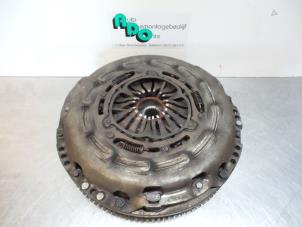 Gebruikte Vliegwiel dubbele massa Peugeot Boxer (U9) 2.2 HDi 120 Euro 4 Prijs € 250,00 Margeregeling aangeboden door Autodemontagebedrijf Otte