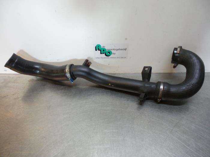 Gebruikte Intercooler Buis Opel Vectra C GTS 2.2 DTI 16V Prijs € 50,00 Margeregeling aangeboden door Autodemontagebedrijf Otte