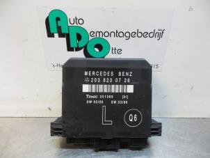 Gebruikte Sam module Mercedes C (W203) 2.0 C-200K 16V Prijs € 35,00 Margeregeling aangeboden door Autodemontagebedrijf Otte
