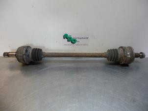 Gebruikte Aandrijfas links-achter Mercedes C (W203) 2.0 C-200K 16V Prijs € 35,00 Margeregeling aangeboden door Autodemontagebedrijf Otte