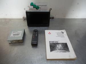 Gebruikte Display Interieur Mitsubishi Grandis (NA) 2.4 16V MIVEC Prijs € 150,00 Margeregeling aangeboden door Autodemontagebedrijf Otte