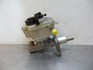 Gebruikte Hoofdremcilinder Audi A3 (8P1) 1.6 Prijs € 20,00 Margeregeling aangeboden door Autodemontagebedrijf Otte