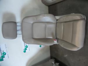 Gebruikte Voorstoel links Subaru Legacy Touring Wagon (BP) 2.5 16V Prijs € 100,00 Margeregeling aangeboden door Autodemontagebedrijf Otte