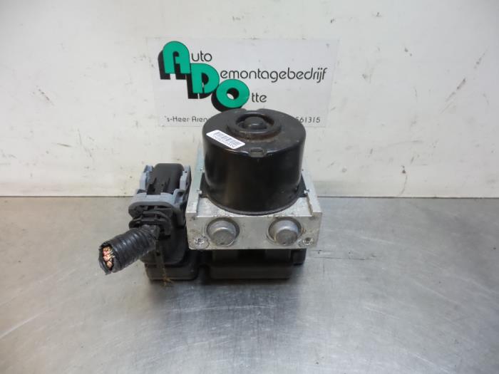Gebruikte ABS Computer Fiat Doblo Cargo (263) 1.3 MJ 16V DPF Euro 5 Prijs € 150,00 Margeregeling aangeboden door Autodemontagebedrijf Otte