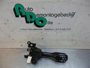 Gebruikte Cruise Control Bediening Toyota Corolla Verso (R10/11) 1.8 16V VVT-i Prijs € 25,00 Margeregeling aangeboden door Autodemontagebedrijf Otte