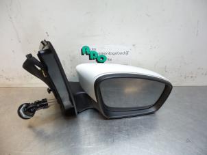 Gebruikte Spiegel Buiten rechts Volkswagen UP Prijs € 35,00 Margeregeling aangeboden door Autodemontagebedrijf Otte