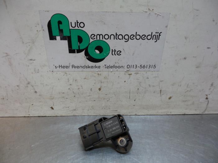 Gebruikte Map Sensor (inlaatspruitstuk) Alfa Romeo 159 (939AX) 1.9 JTDm Prijs € 10,00 Margeregeling aangeboden door Autodemontagebedrijf Otte