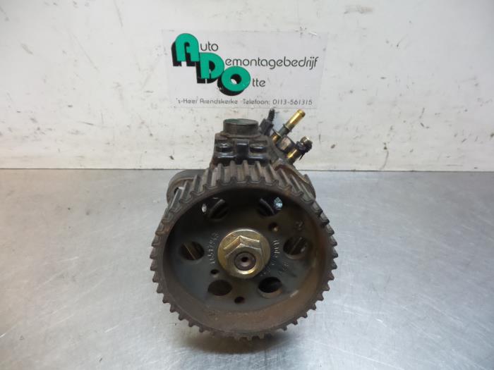 Gebruikte Dieselpomp Alfa Romeo 159 (939AX) 1.9 JTDm Prijs € 200,00 Margeregeling aangeboden door Autodemontagebedrijf Otte
