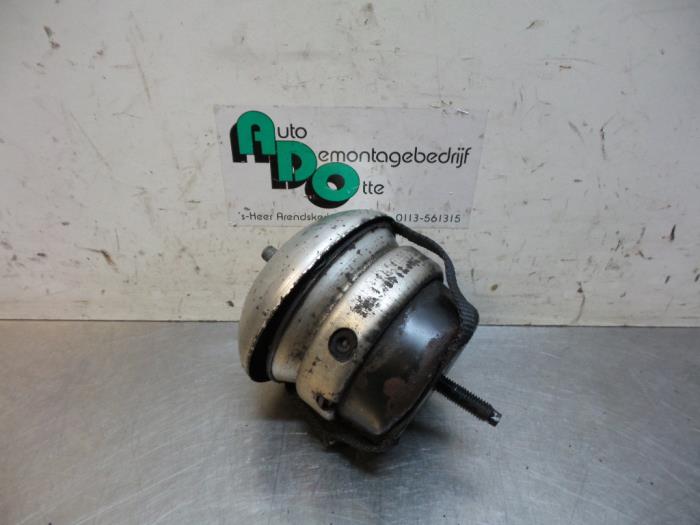 Gebruikte Motorsteun Jaguar S-type (X200) 2.5 V6 24V Prijs € 30,00 Margeregeling aangeboden door Autodemontagebedrijf Otte