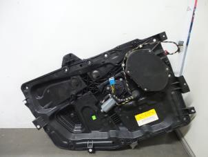 Gebruikte Ruitmechaniek 4Deurs links-voor Ford Fusion 1.4 16V Prijs € 25,00 Margeregeling aangeboden door Autodemontagebedrijf Otte