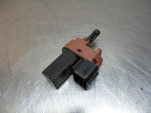 Gebruikte Schakelaar Ford Fusion 1.4 16V Prijs € 10,00 Margeregeling aangeboden door Autodemontagebedrijf Otte