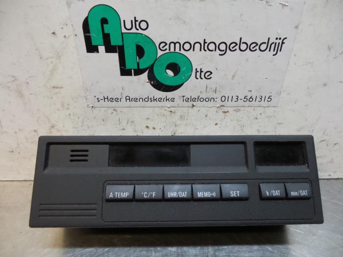 Gebruikte Display Interieur BMW 3 serie Touring (E36/3) 316i Prijs € 50,00 Margeregeling aangeboden door Autodemontagebedrijf Otte