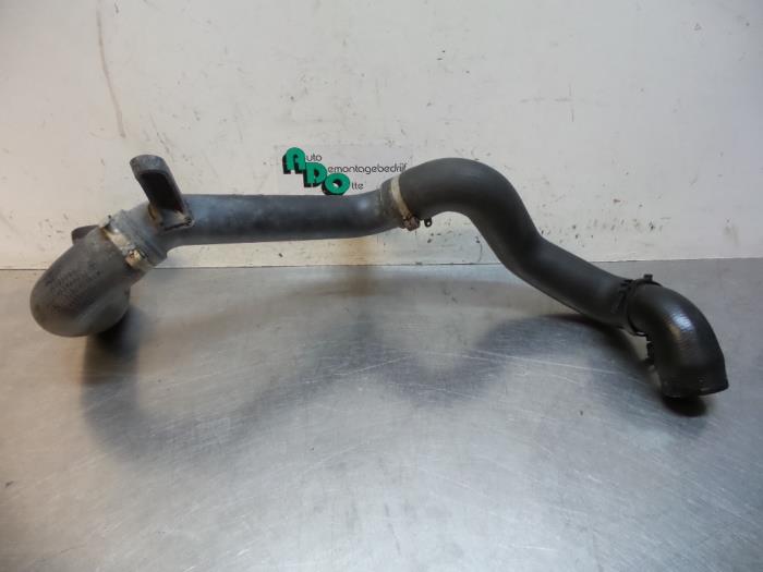 Gebruikte Intercooler Buis Citroen Nemo (AA) 1.4 HDi 70 Prijs € 25,00 Margeregeling aangeboden door Autodemontagebedrijf Otte