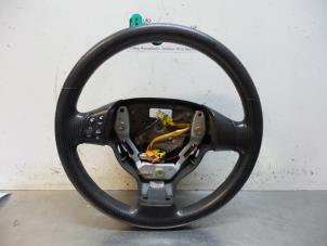 Gebruikte Stuurwiel Mazda 2 (NB/NC/ND/NE) 1.4 16V Prijs € 50,00 Margeregeling aangeboden door Autodemontagebedrijf Otte
