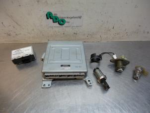 Gebruikte Kontaktslot + computer Jaguar XJ8 (X308) 3.2 V8 32V Executive Prijs € 150,00 Margeregeling aangeboden door Autodemontagebedrijf Otte