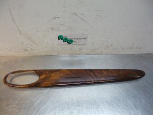 Gebruikte Dashboard deel Jaguar XJ8 (X308) 3.2 V8 32V Executive Prijs € 40,00 Margeregeling aangeboden door Autodemontagebedrijf Otte