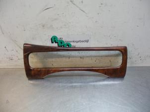 Gebruikte Dashboard deel Jaguar XJ8 (X308) 3.2 V8 32V Executive Prijs € 40,00 Margeregeling aangeboden door Autodemontagebedrijf Otte