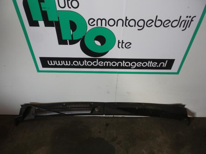 Gebruikte Paravan Ford Transit Connect 1.8 Tddi Prijs € 25,00 Margeregeling aangeboden door Autodemontagebedrijf Otte