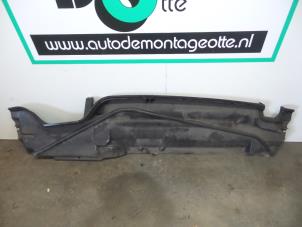 Gebruikte Paravan Ford C-Max (DM2) 1.6 TDCi 16V 90 Prijs € 30,00 Margeregeling aangeboden door Autodemontagebedrijf Otte