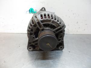 Gebruikte Dynamo Nissan NV 200 (M20M) 1.5 dCi 86 Prijs € 60,00 Margeregeling aangeboden door Autodemontagebedrijf Otte