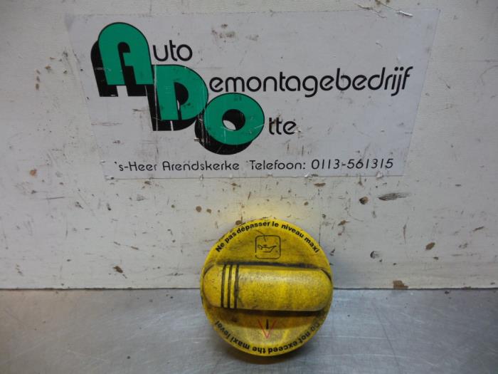 Oliedop van een Nissan NV 200 (M20M) 1.5 dCi 86 2010