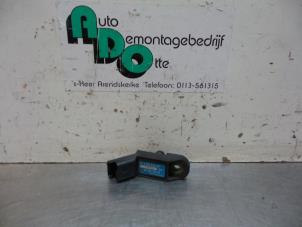 Gebruikte Map Sensor (inlaatspruitstuk) Peugeot 206 (2A/C/H/J/S) 2.0 GTI 16V Prijs € 10,00 Margeregeling aangeboden door Autodemontagebedrijf Otte