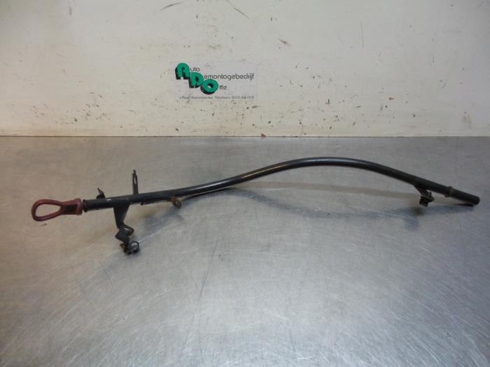 Gebruikte Peilstok Olie BMW 3 serie Touring (E46/3) 320d 16V Prijs € 10,00 Margeregeling aangeboden door Autodemontagebedrijf Otte