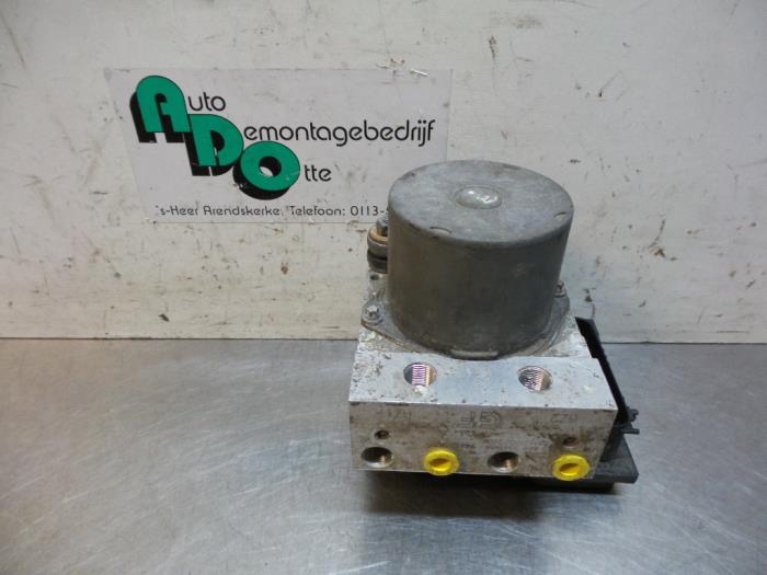 Gebruikte ABS Computer Opel Corsa C (F08/68) 1.2 16V Prijs € 20,00 Margeregeling aangeboden door Autodemontagebedrijf Otte