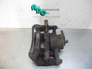 Gebruikte Remklauw (Tang) links-voor Chevrolet Aveo (250) 1.4 16V LS Prijs € 40,00 Margeregeling aangeboden door Autodemontagebedrijf Otte