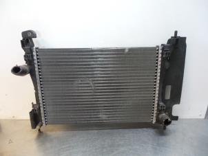 Gebruikte Radiateur Fiat Grande Punto (199) 1.2 Prijs € 30,00 Margeregeling aangeboden door Autodemontagebedrijf Otte