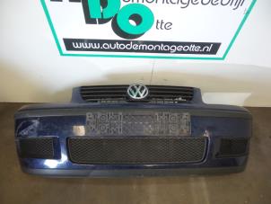 Gebruikte Voorbumper Volkswagen Polo III (6N2) 1.4 16V 75 Prijs € 40,00 Margeregeling aangeboden door Autodemontagebedrijf Otte