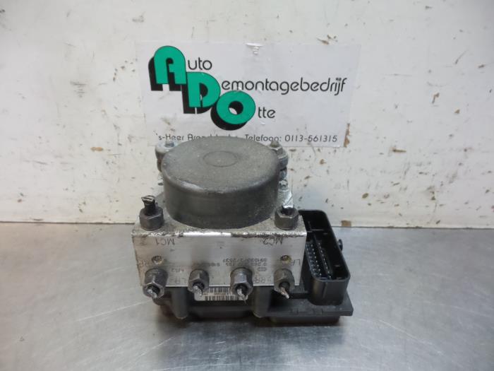 Gebruikte Computer ABS Fiat Grande Punto (199) 1.2 Prijs € 100,00 Margeregeling aangeboden door Autodemontagebedrijf Otte