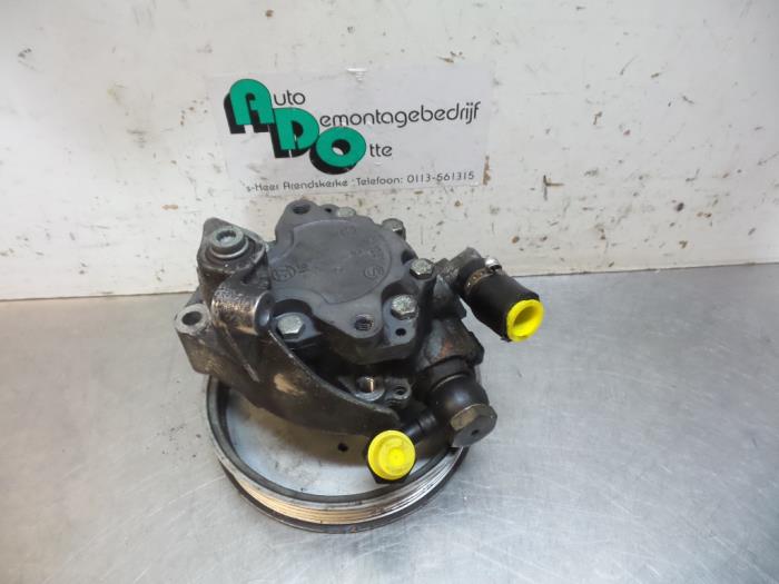 Gebruikte Pomp Servo Audi A6 Quattro (C6) 3.2 V6 24V FSI Prijs € 40,00 Margeregeling aangeboden door Autodemontagebedrijf Otte