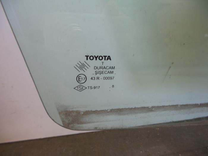 Deurruit 2Deurs rechts van een Toyota Auris (E15) 1.6 Dual VVT-i 16V 2007