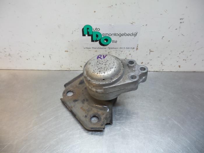 Gebruikte Motorrubber Ford Fiesta 5 (JD/JH) 1.25 16V Prijs € 10,00 Margeregeling aangeboden door Autodemontagebedrijf Otte