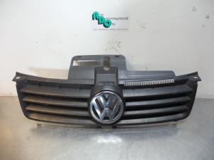 Gebruikte Grille Volkswagen Polo IV (9N1/2/3) 1.4 16V Prijs € 20,00 Margeregeling aangeboden door Autodemontagebedrijf Otte