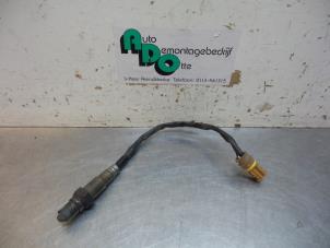 Gebruikte Lambda Sonde Mercedes CLK (C209) 3.2 320 V6 18V Prijs € 40,00 Margeregeling aangeboden door Autodemontagebedrijf Otte