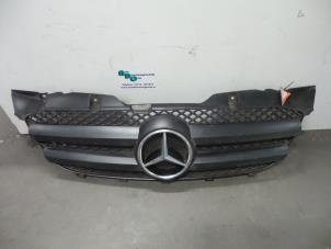 Gebruikte Grille Mercedes Sprinter Prijs € 50,00 Margeregeling aangeboden door Autodemontagebedrijf Otte