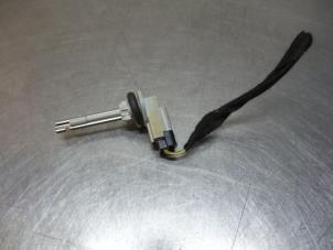 Gebruikte Sensor Temperatuur binnen Ford Mondeo IV Wagon 2.0 16V Prijs € 10,00 Margeregeling aangeboden door Autodemontagebedrijf Otte