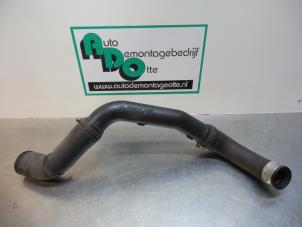 Gebruikte Intercooler Buis Volkswagen Polo IV (9N1/2/3) 1.4 TDI 70 Prijs € 25,00 Margeregeling aangeboden door Autodemontagebedrijf Otte