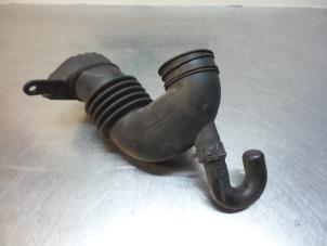 Gebruikte Aanzuigslang Lucht Kia Picanto (BA) 1.0 12V Prijs € 25,00 Margeregeling aangeboden door Autodemontagebedrijf Otte